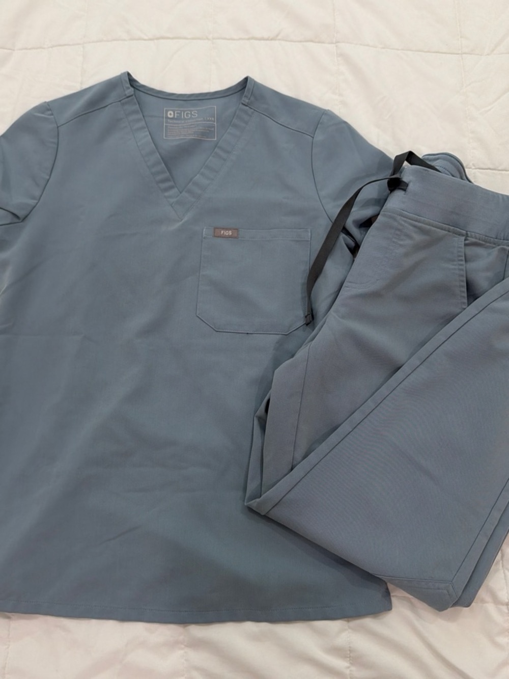 Figs Women's Dusty Blue Scrub Set